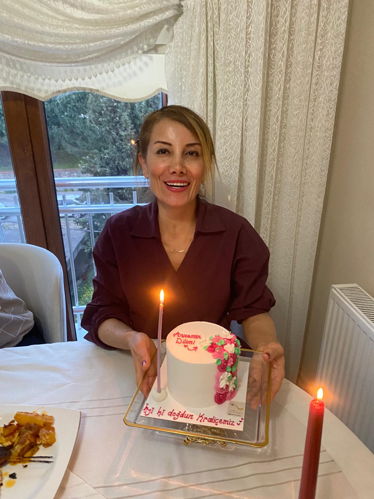 Aygül L. profil fotoğrafı